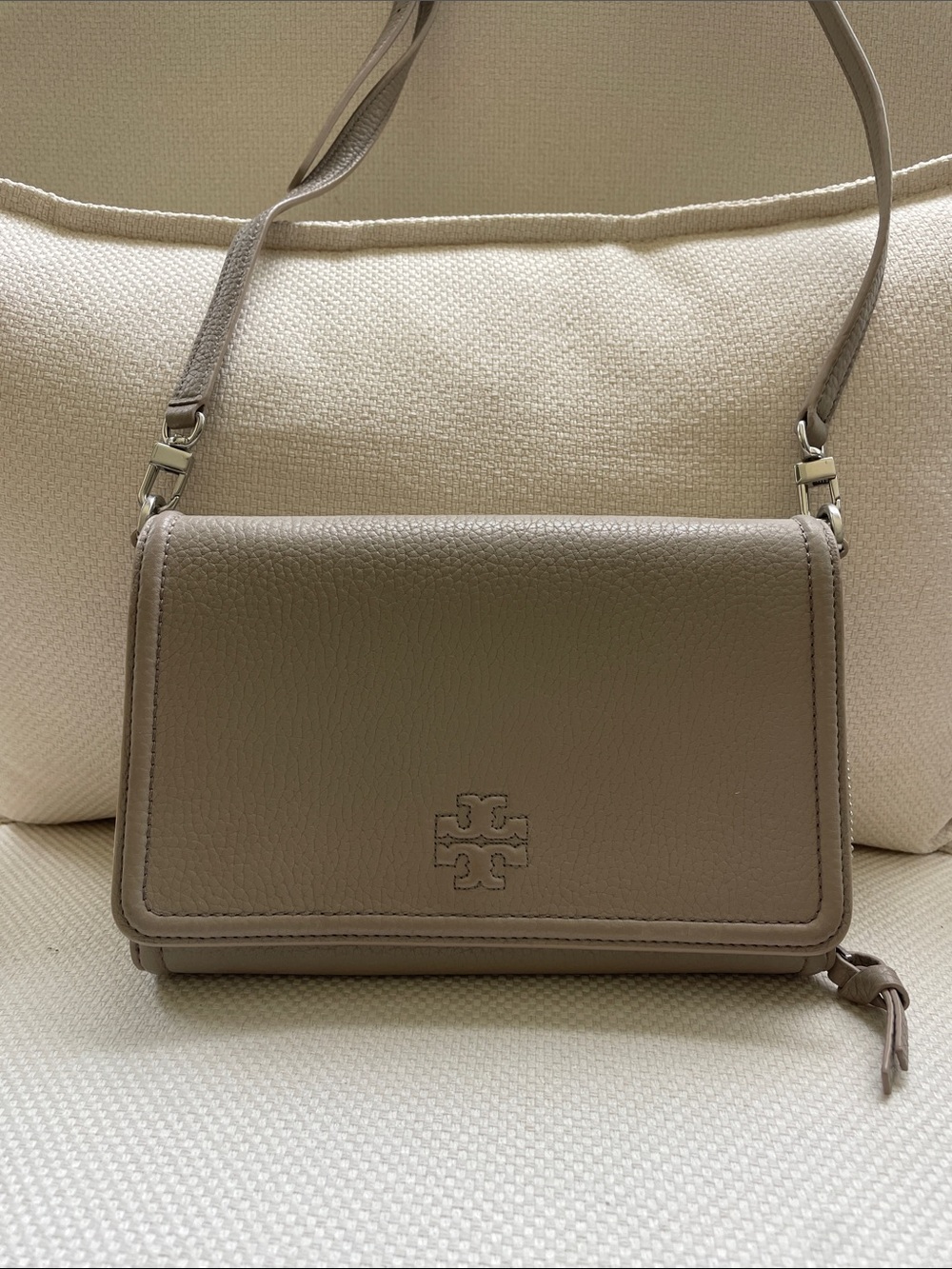 Tory Burch Taupe Pebbled Leather Crossbody Shoulder Bag - Picture 1 of 13